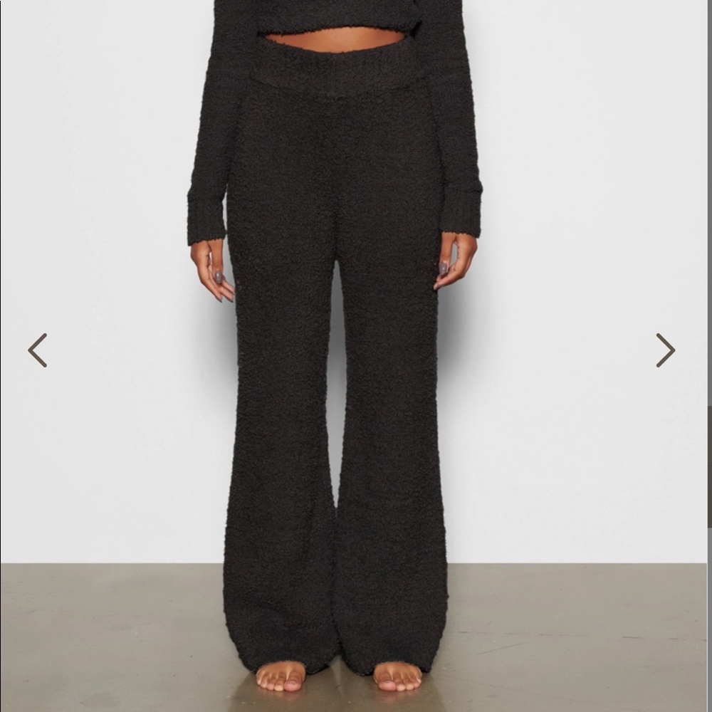 SKIMS Loungewear Pants COZY  S/M- NEW